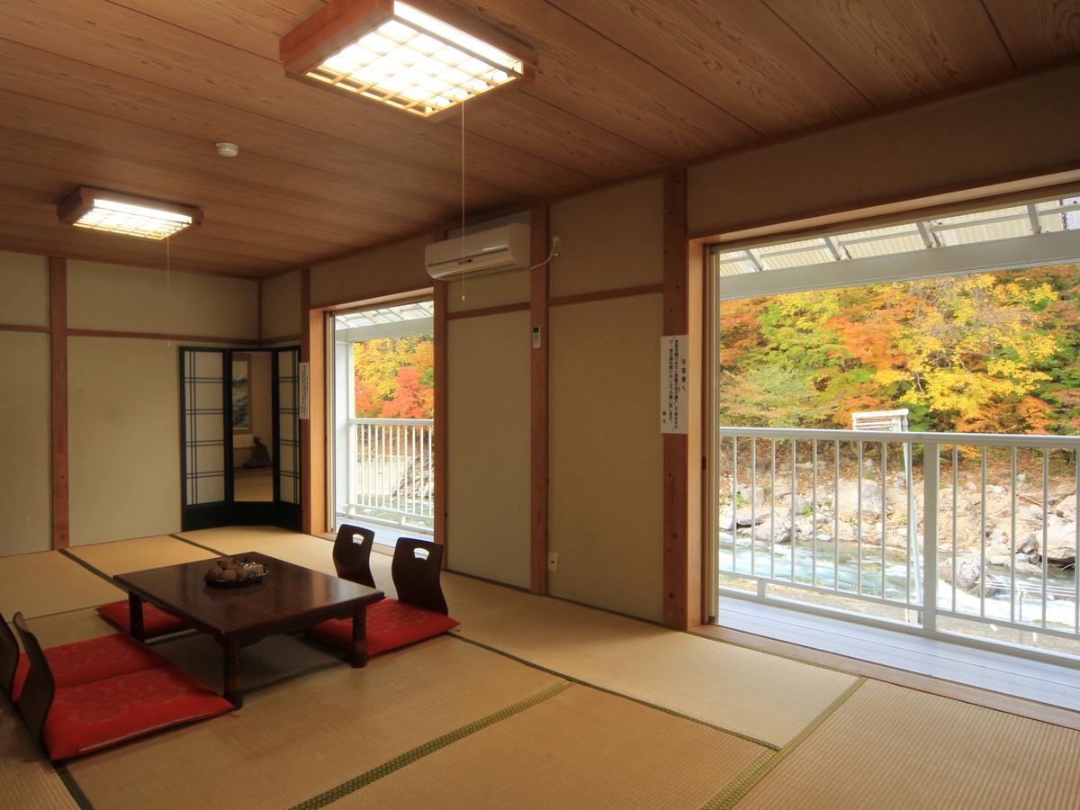 Kiriake Riverside House Hotel Nagano Exterior photo
